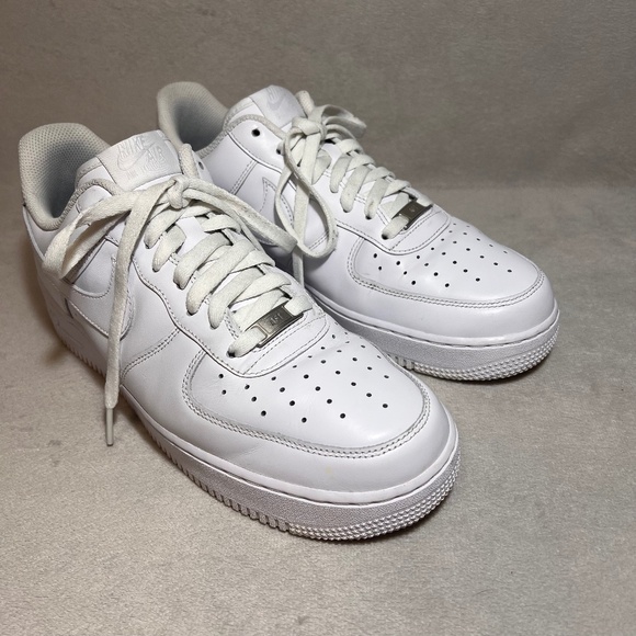 Nike Air Force 1 Men\'s Low Triple White Leather Sneakers Shoe Size 10.5 main image 7